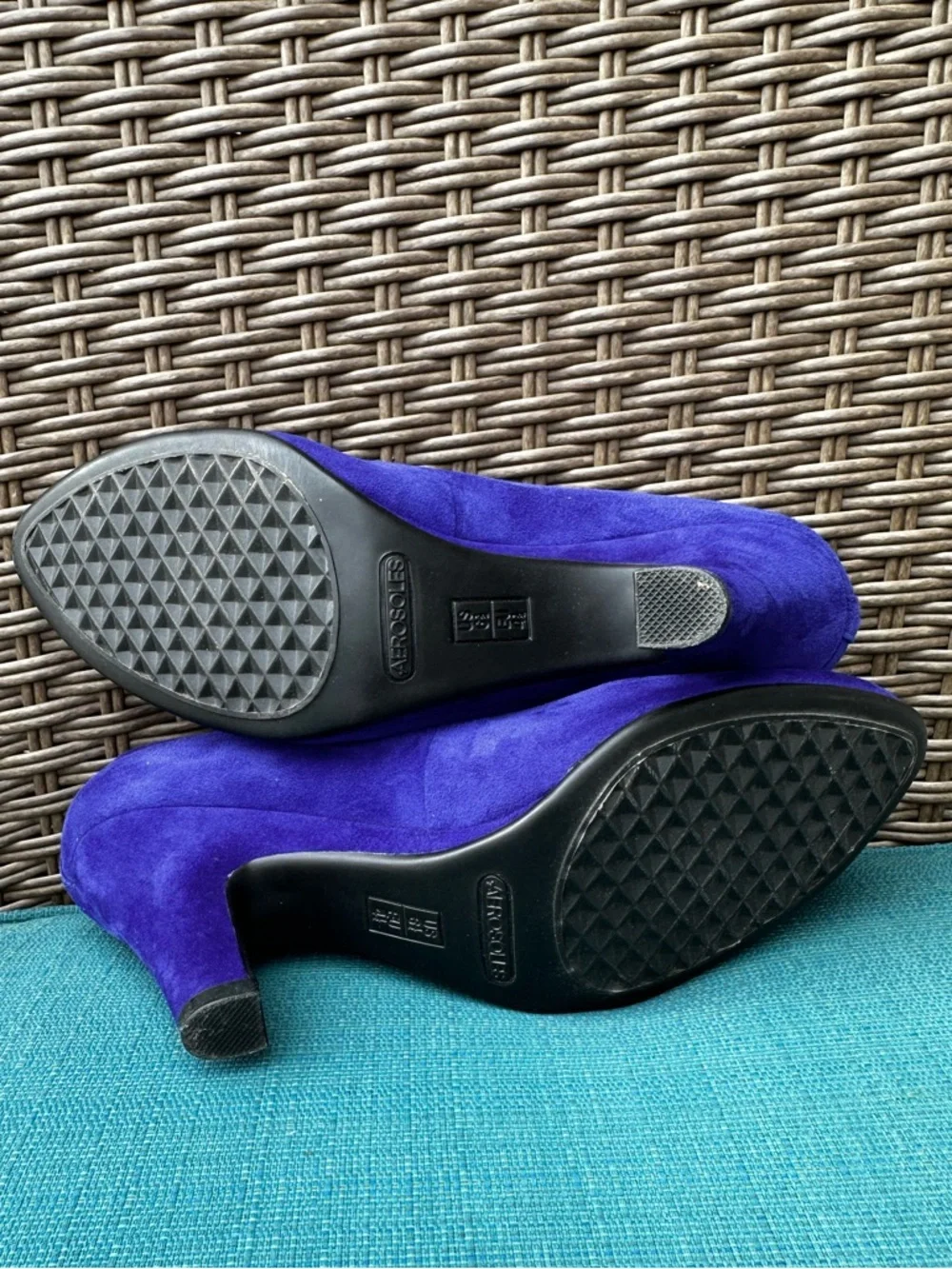 AEROSOLES bold royal